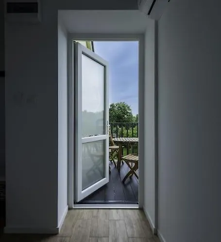 Miodowy アパート